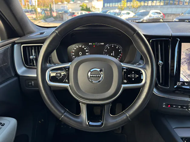 VOLVO XC60 2.0 B5 MH Inscription AWD