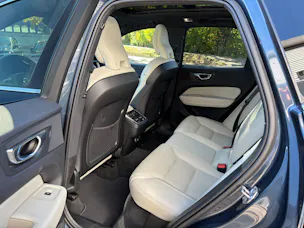 VOLVO XC60 2.0 B5 MH Inscription AWD