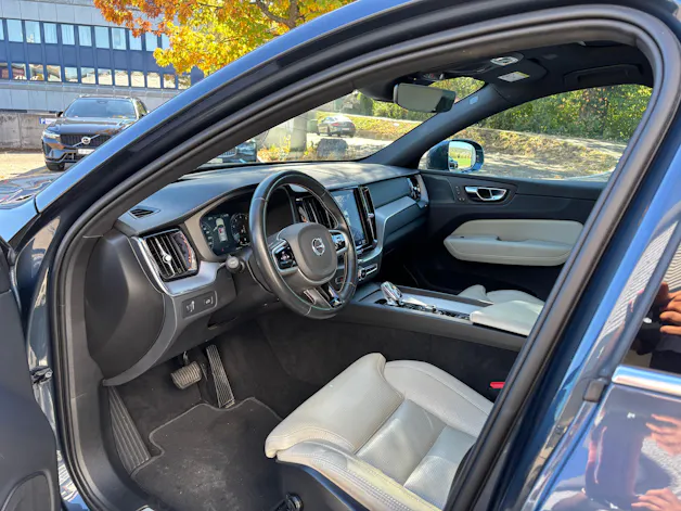 VOLVO XC60 2.0 B5 MH Inscription AWD