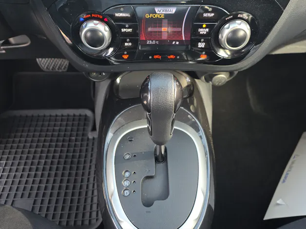 NISSAN Juke 1.6 DIG-T Tekna 4x4
