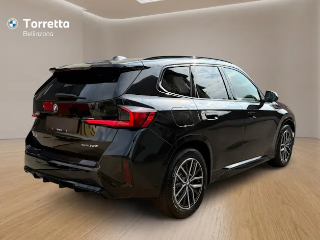 BMW X1 U11 30e xDrive paddles