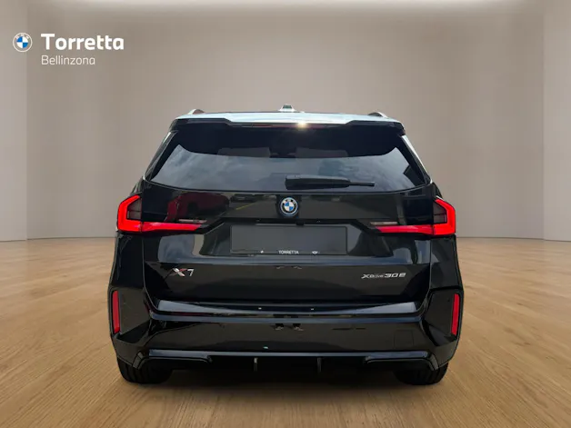 BMW X1 U11 30e xDrive paddles