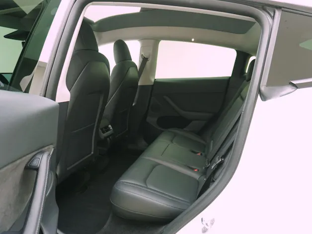 Tesla Model Y Long Range Dual AWD