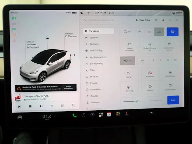 Tesla Model Y Long Range Dual AWD