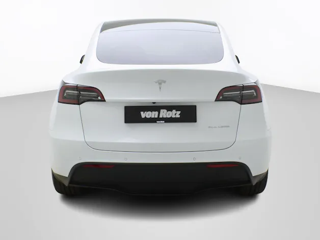 Tesla Model Y Long Range Dual AWD