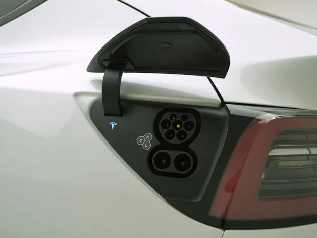 Tesla Model Y Long Range Dual AWD