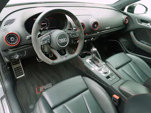AUDI RS3 Limousine 2.5 T FSI quattro S-Tronic