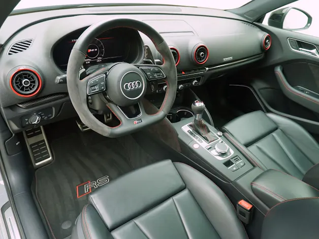 AUDI RS3 Limousine 2.5 T FSI quattro S-Tronic