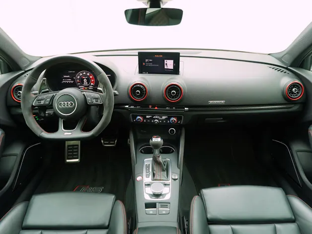 AUDI RS3 Limousine 2.5 T FSI quattro S-Tronic