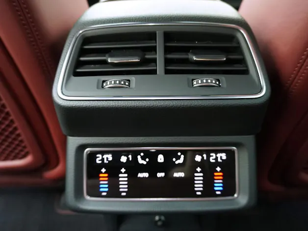 AUDI e-tron S quattro