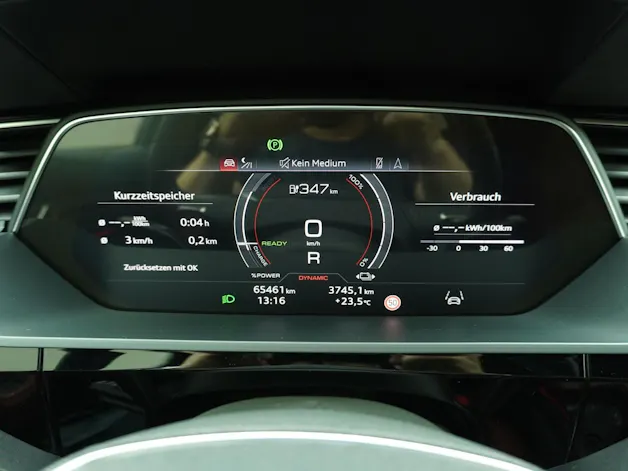 AUDI e-tron S quattro
