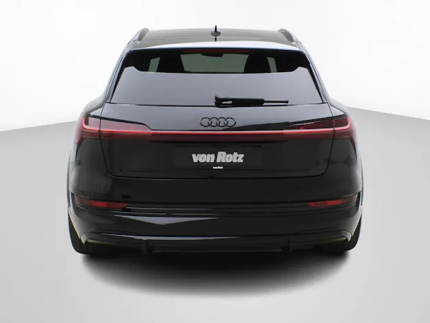 AUDI e-tron S quattro