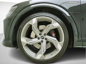 AUDI e-tron S quattro