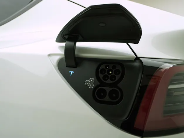 Tesla Model Y Long Range Dual AWD