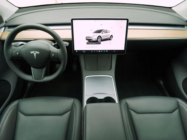 Tesla Model Y Long Range Dual AWD