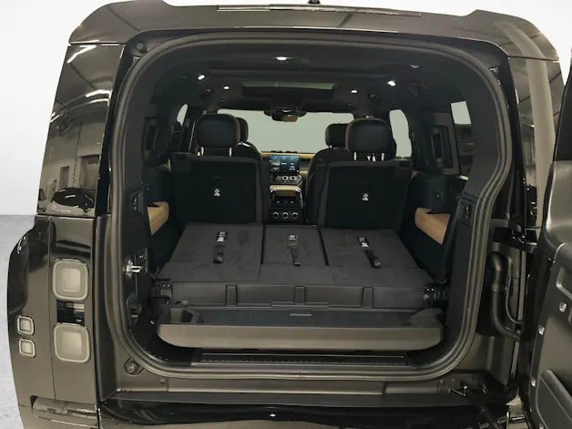 Land Rover Defender 130 3.0 D I6 350 X-Dynamic HSE