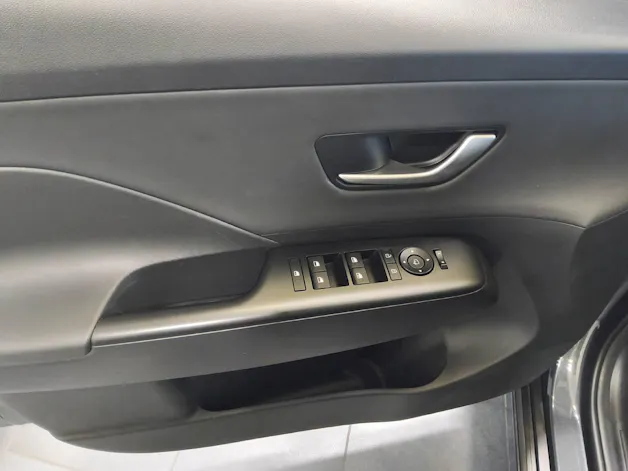 HYUNDAI Kona 1.6 GDi Hybrid Amplia