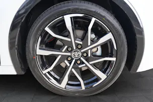 Toyota Prius 2.0 Plug-In-Hybrid Style