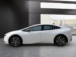 Toyota Prius 2.0 Plug-In-Hybrid Style