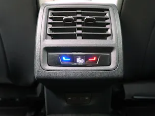 VW Golf 8.5 2.0 TSI DSG R-Line Black Style 4Motion
