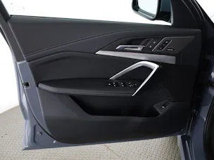 BMW X1 U11 23i xDrive paddles