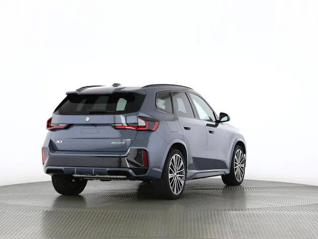 BMW X1 U11 23i xDrive paddles