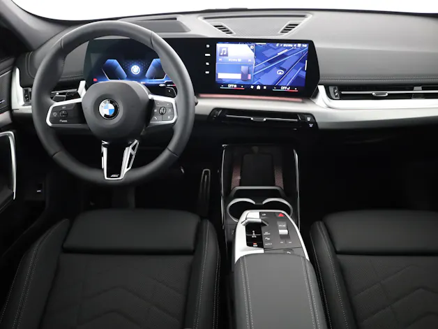 BMW X1 U11 23i xDrive paddles