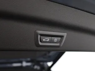 BMW X1 U11 23i xDrive paddles