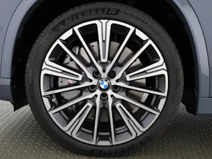 BMW X1 U11 23i xDrive paddles