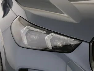 BMW X1 U11 23i xDrive paddles