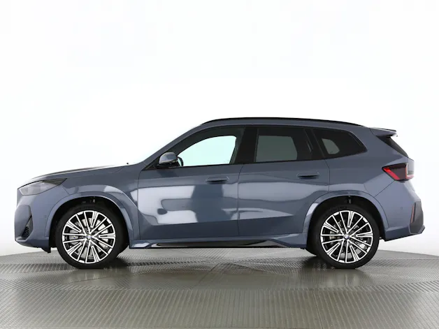 BMW X1 U11 23i xDrive paddles