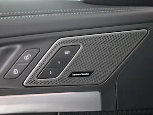 BMW X1 U11 23i xDrive paddles