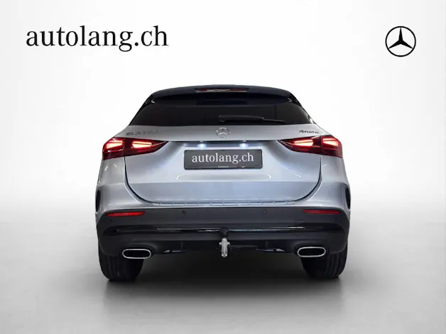 MERCEDES-BENZ GLA 250 AMG Line 4Matic Swiss Star