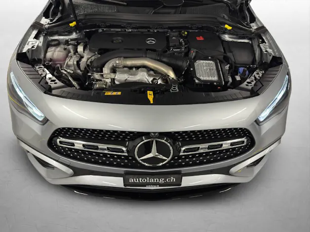 MERCEDES-BENZ GLA 250 AMG Line 4Matic Swiss Star
