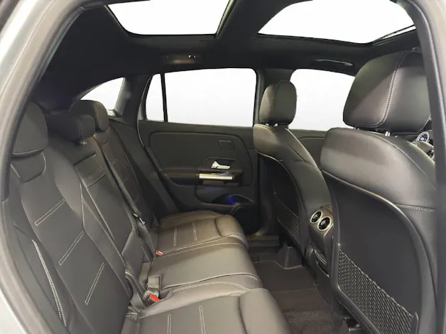 MERCEDES-BENZ GLA 250 AMG Line 4Matic Swiss Star