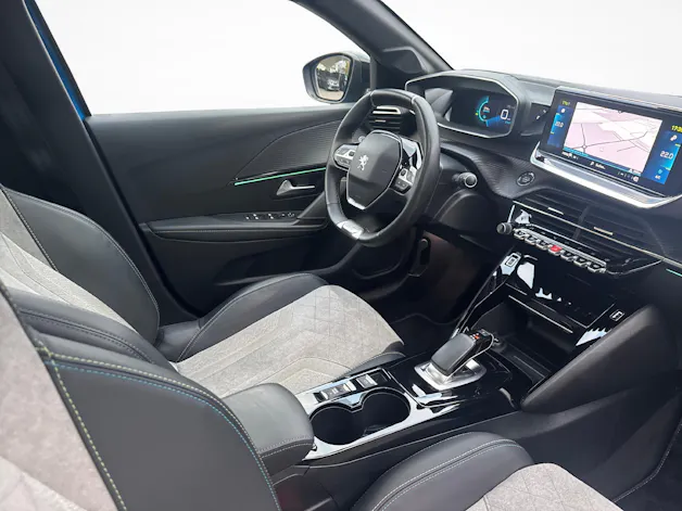 PEUGEOT 208 e-GT