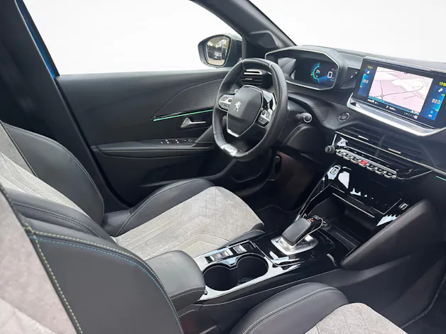 PEUGEOT 208 e-GT