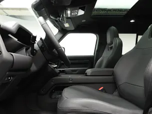 Land Rover Defender 110 4.4 V8 Octa