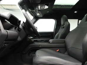Fahrzeugbild LAND ROVER Defender 110 4.4 V8 Octa