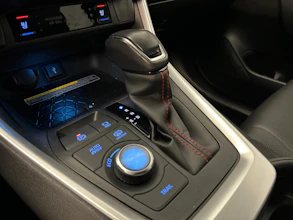https://vehicle.imgix.net/4507995/e305d533-6e5c-4bd7-88f1-6d41407ee5eb.jpg