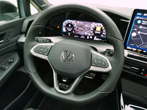 VW Golf 8.5 2.0 TSI DSG R-Line Black Style 4Motion