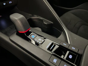 https://vehicle.imgix.net/4508008/79039681-9e1d-4409-b475-e92d9699637c.jpg