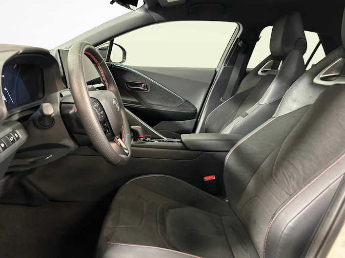 Fahrzeugbild TOYOTA C-HR