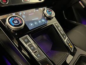 https://vehicle.imgix.net/4508050/1ddfbe7a-6059-462b-ac39-c021c9231a90.jpg