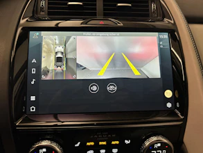 https://vehicle.imgix.net/4508055/04a12726-f02a-4280-92ba-1ac3cafa97aa.jpg