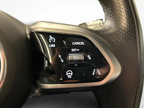 https://vehicle.imgix.net/4508055/51a902e5-9fad-4574-a921-0ee0e303637d.jpg
