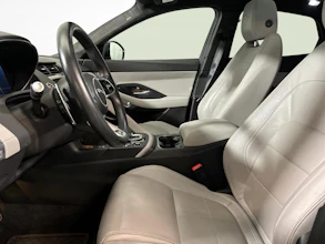 https://vehicle.imgix.net/4508055/be6736f8-b81a-4a7a-a143-8326d1d6abaf.jpg