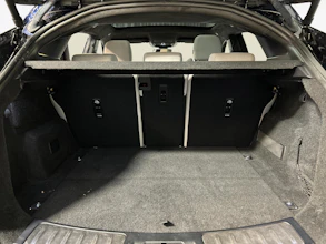 https://vehicle.imgix.net/4508055/e367ff87-a3b8-4073-8ca0-ae9d03bc828b.jpg