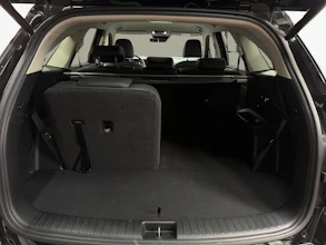 https://vehicle.imgix.net/4508059/c8abb6c0-7c86-47c6-bfaf-6fc89506653a.jpg