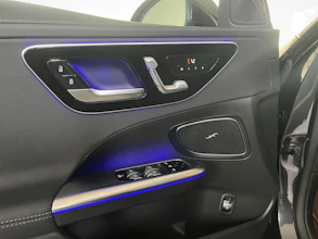 https://vehicle.imgix.net/4508073/7c5054aa-37c7-418a-8537-7228a92e1d16.jpg